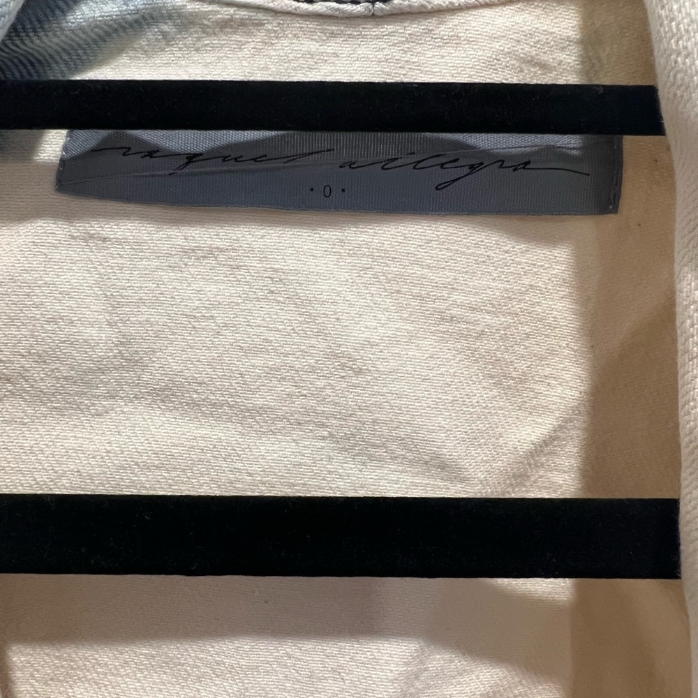 Shacket - Picture 2 of 4